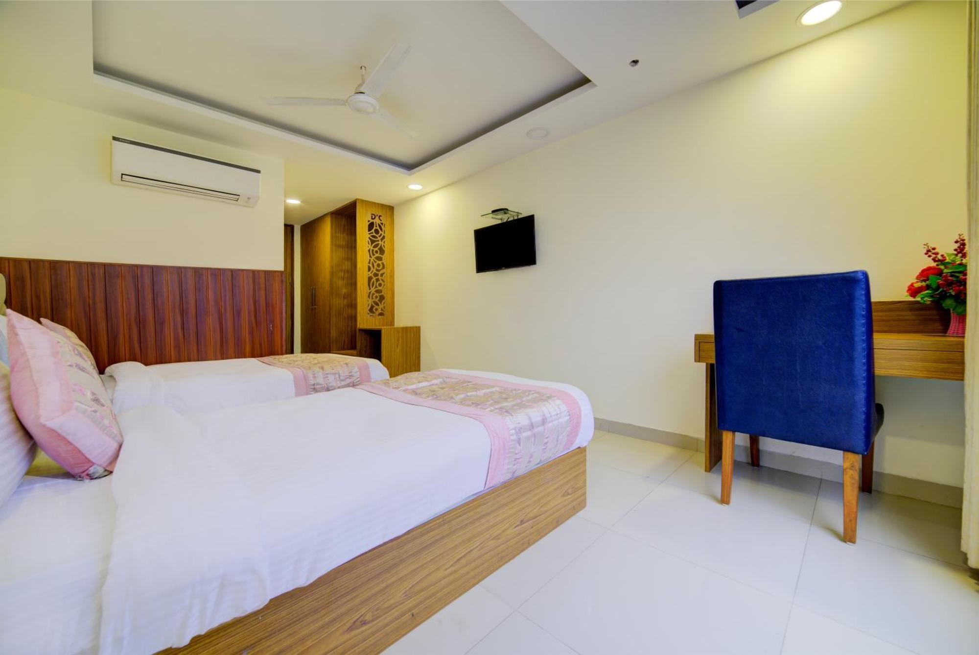 Hotel Grand Suites By D'Capitol Near Delhi Airport New Delhi Exterior photo
