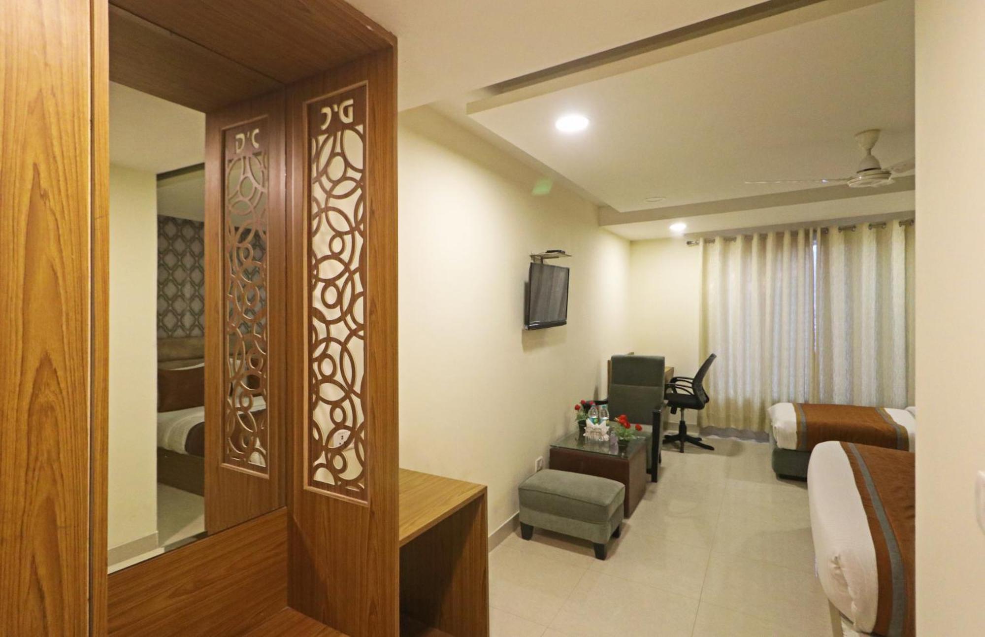Hotel Grand Suites By D'Capitol Near Delhi Airport New Delhi Exterior photo